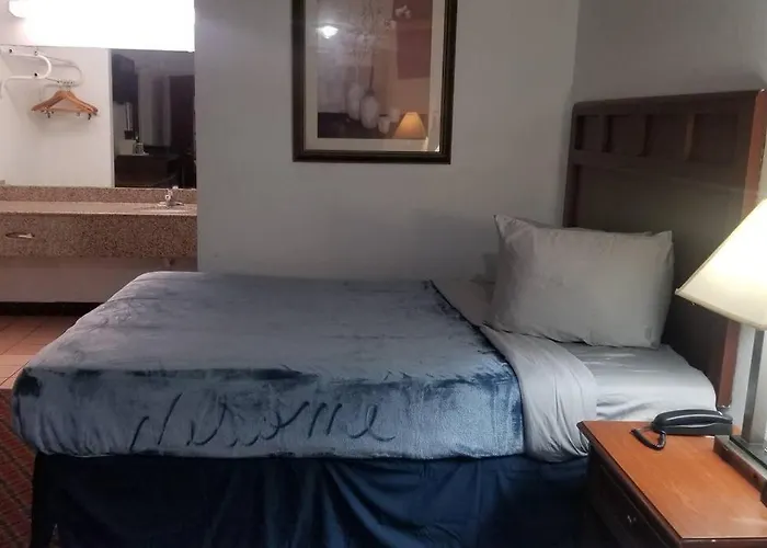 Hotel 2 Queen Beds Hotel Room 125 Booking